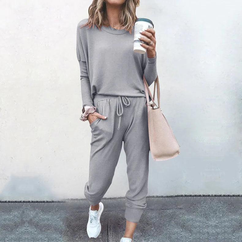 WOMEN'S 2023 SWEATSUIT TWO PIECE OUTFIT